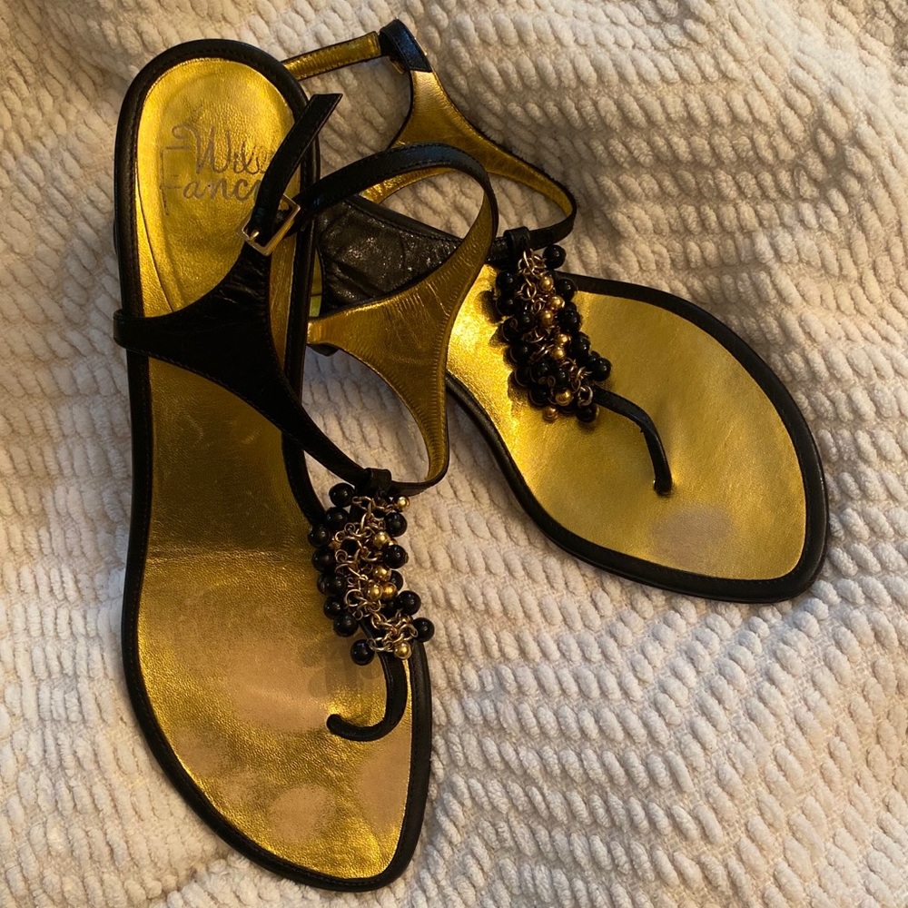 Black and Gold Italian beaded kitten heels! 🖤✨
